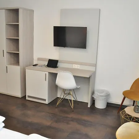 Hotel Am Martinsberg 3*