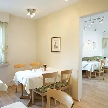 Am Martinsberg Hotel