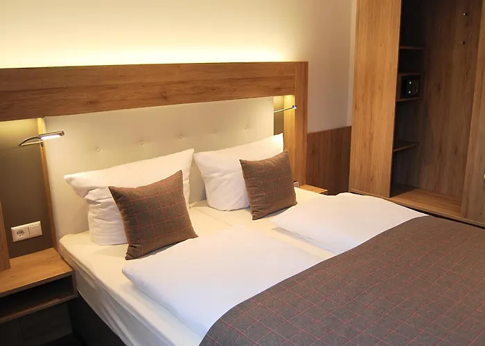 Am Martinsberg 酒店 3*