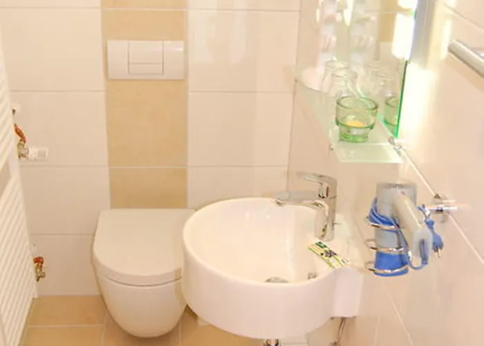 Am Martinsberg 3* 安德纳赫