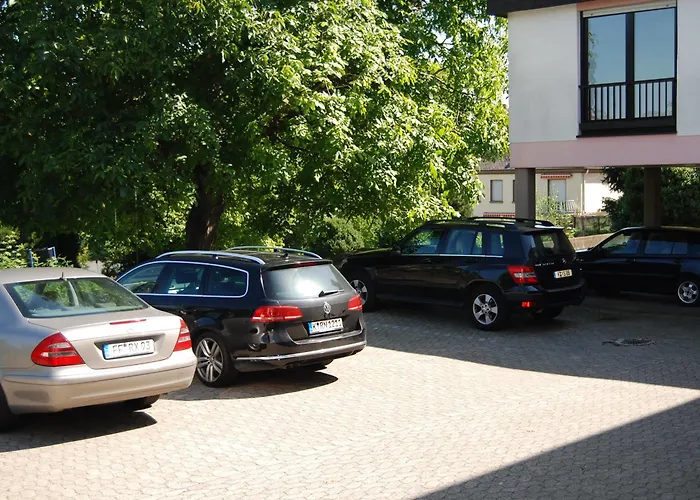 Am Martinsberg 酒店 安德纳赫