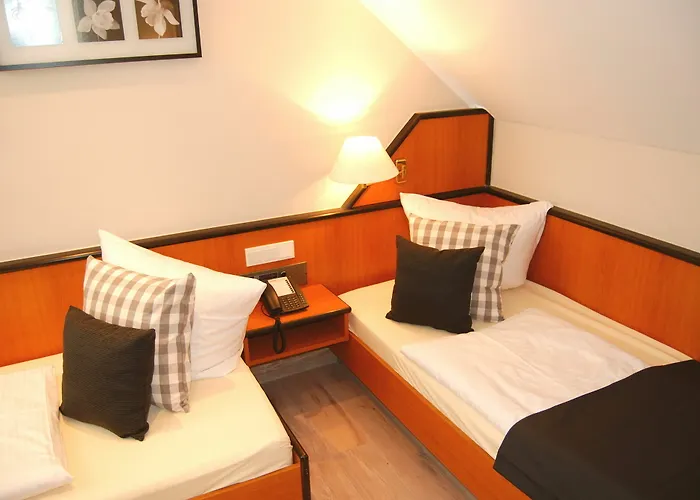 Am Martinsberg 3* 安德纳赫