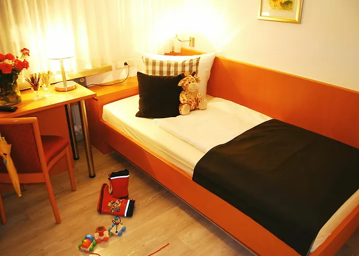 Am Martinsberg 3* 安德纳赫