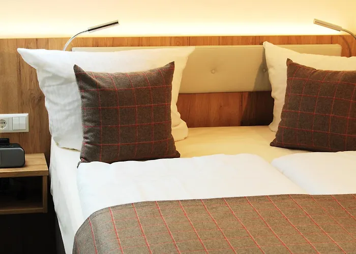 Am Martinsberg Hotell