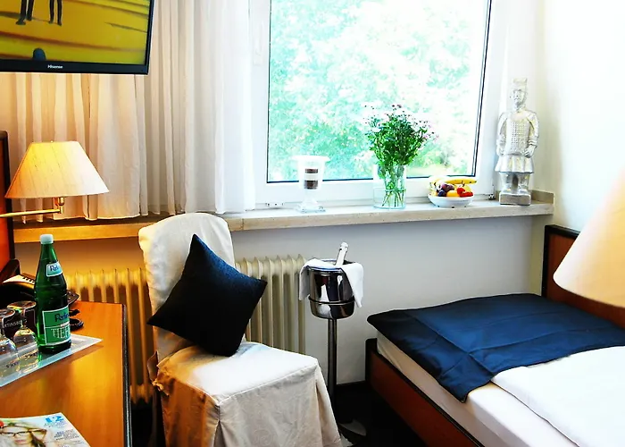 Am Martinsberg 酒店 安德纳赫