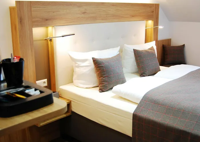 Am Martinsberg 酒店 3*